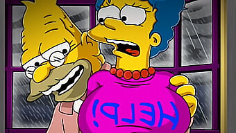 Marge Simpson, Seorang Suri Rumah Kartun Klasik, Tersilap Sebagai Pelacur Oleh Jiran Lelakinya Yang Tua. Sementara Suaminya Homer Sedang Bekerja, Jiran Itu Memanfaatkan Situasi Itu Dan Terlibat Dalam Pertemuan Bdsm Yang Eksplisit Dengan Marge, Meneroka Semua Lubang Ketatnya. Parodi Novel Animasi Ini Menggabungkan Unsur-Unsur Fesyen Dan Anime, Menampilkan Watak Simpsons Yang Popular Dalam Senario Yang Lucu Dan Menggairahkan.